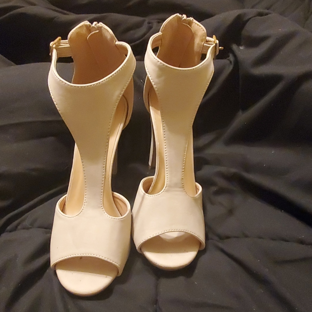 Peep toe heels